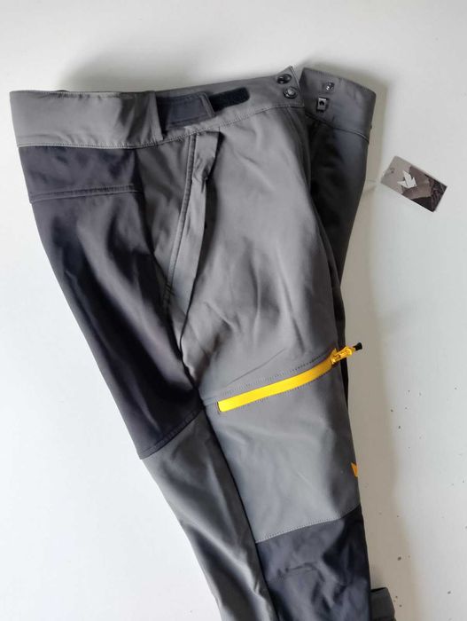 Оригинални зимни софтшел панталони Noronna ,Northpeak