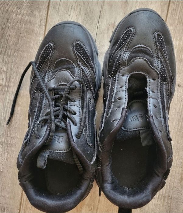 Маратонки  39 номер