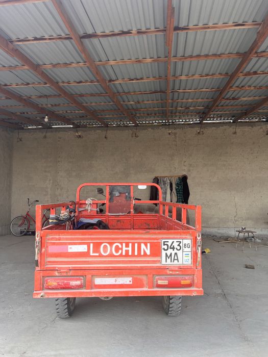 Lochin moto sotiladi
