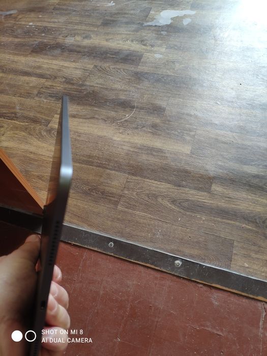 Ассаломуалайкум  iPad Air 256 gb 5 поколения сотилади