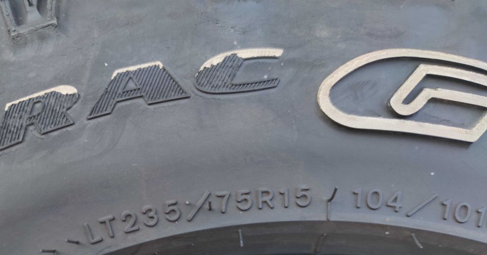 Goodyear Wrangler Duratrac 235/75R15 гуми Произведено в САЩ, в много добро състояние - 12mm+ профил на гумата