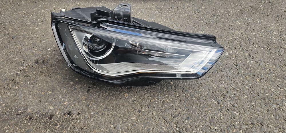Far xenon Audi A3 8V nou
