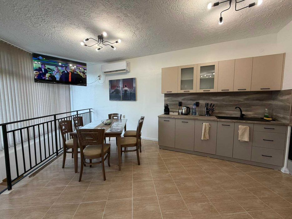 Продава се Тристаен апартамент в Велико Търново, Колю Фичето - 106 кв.м за 1595 €/кв.м - Снимка #1