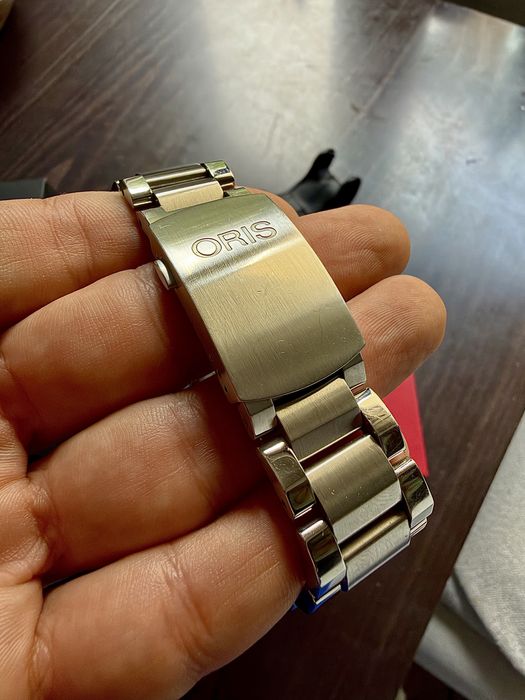 ORIS Aquis Date 43 mm