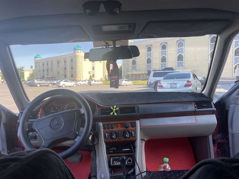 W124 e220 продается газ/бензин