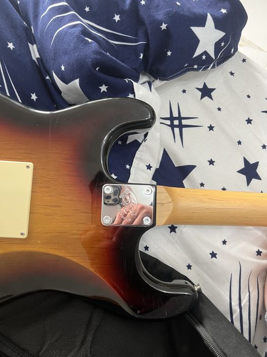 Vand chitari electrice strat