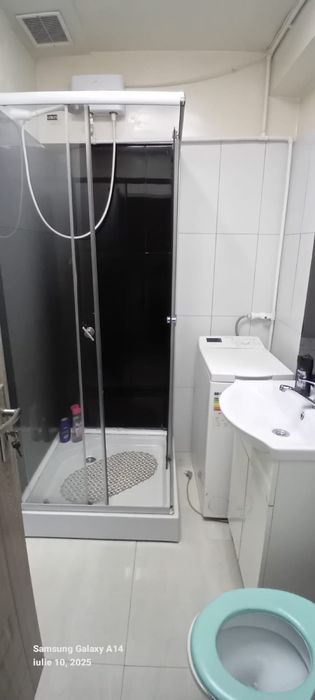 Inchiriez apartament - Mai multe