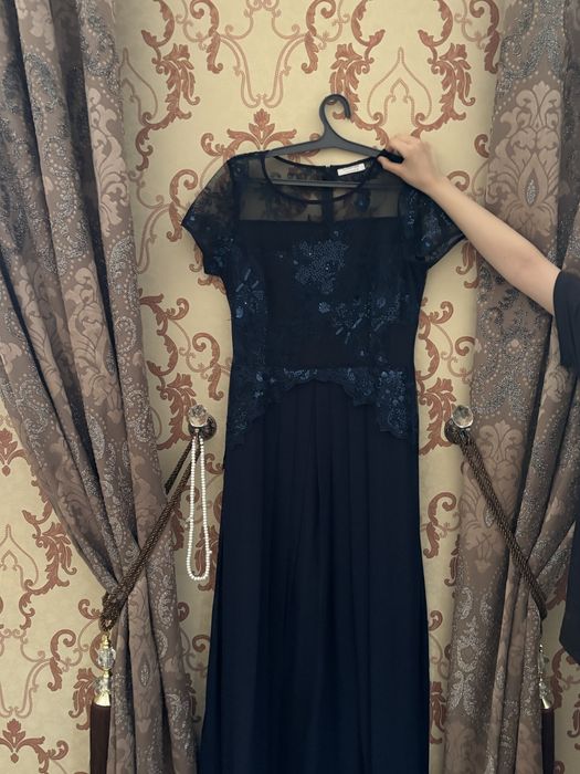 Продаётся вечернее платье Caprise (Корея), тёмно-синий