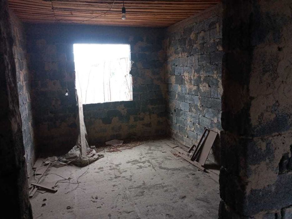 продам недостроенный дом.