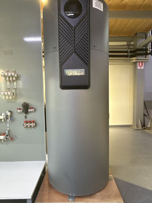 Boiler cu pompa de caldura 200 L , 2000w