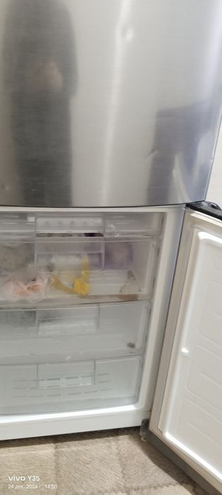 Холодильник LG состояние хорошее