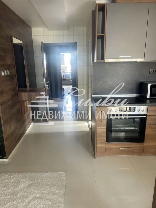 Продава се Тристаен апартамент в Шумен, Център - 125 кв.м за 725 €/кв.м - Снимка #3