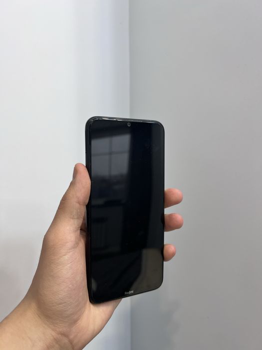 Redmi Note 8 чёрного цвета