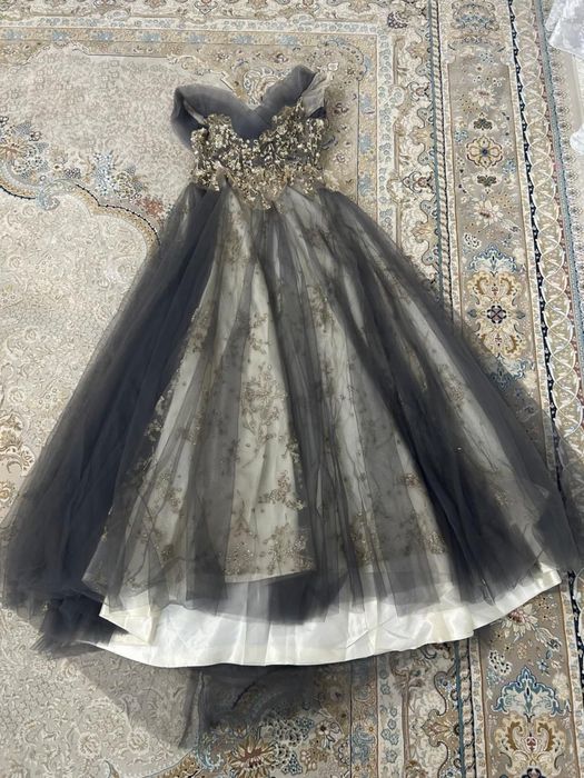 Продам вечерние платья