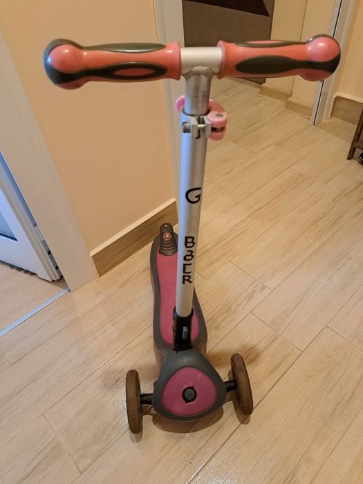 Тротинетка със светещи гуми Glober за момиче,сгъваема