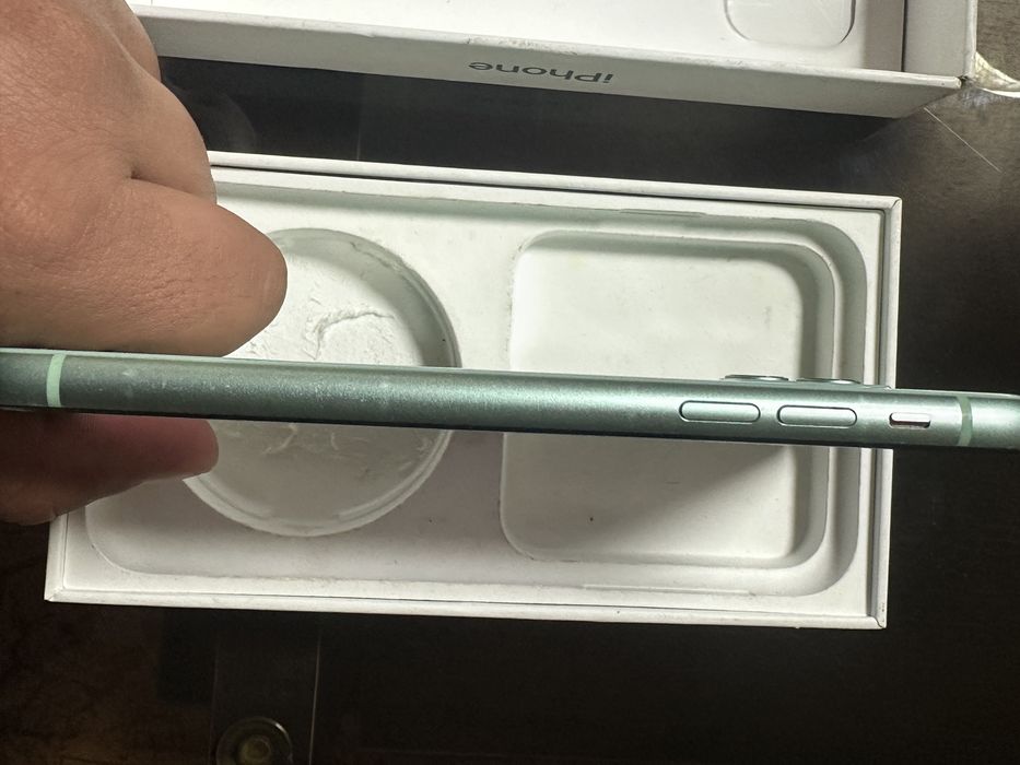 Vand iphone 11 128 gb