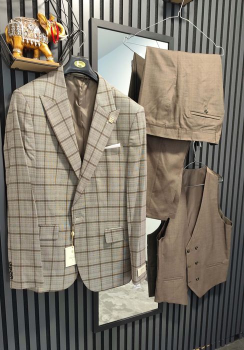 Costum elegant slim