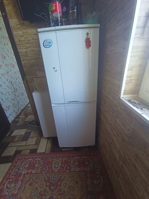 Холодильник рабочий