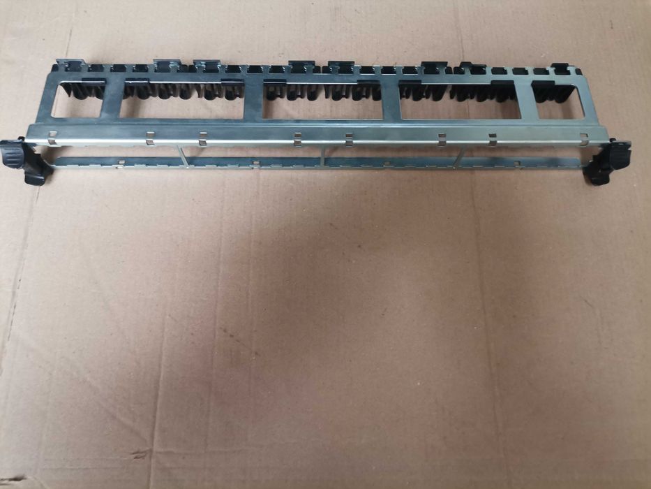 Рамка органайзер за сървър Legrand