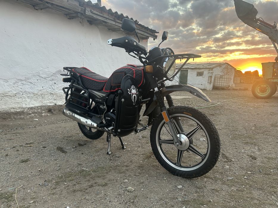 Мотоцикл  200 cc