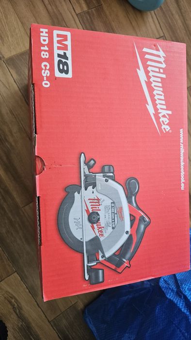 Fierăstrău circular manual Milwaukee model HD18 CS-0 (sistem M18)