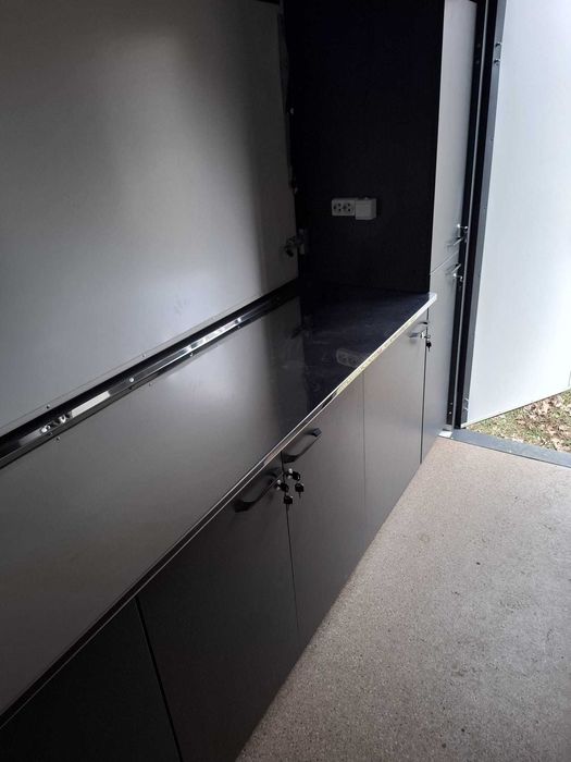 Rulota food noua, nefolosita, mobilata si inmatriculata!