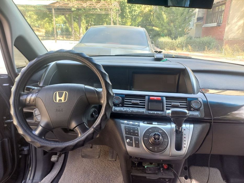 Xonda avtomabili sotiladi