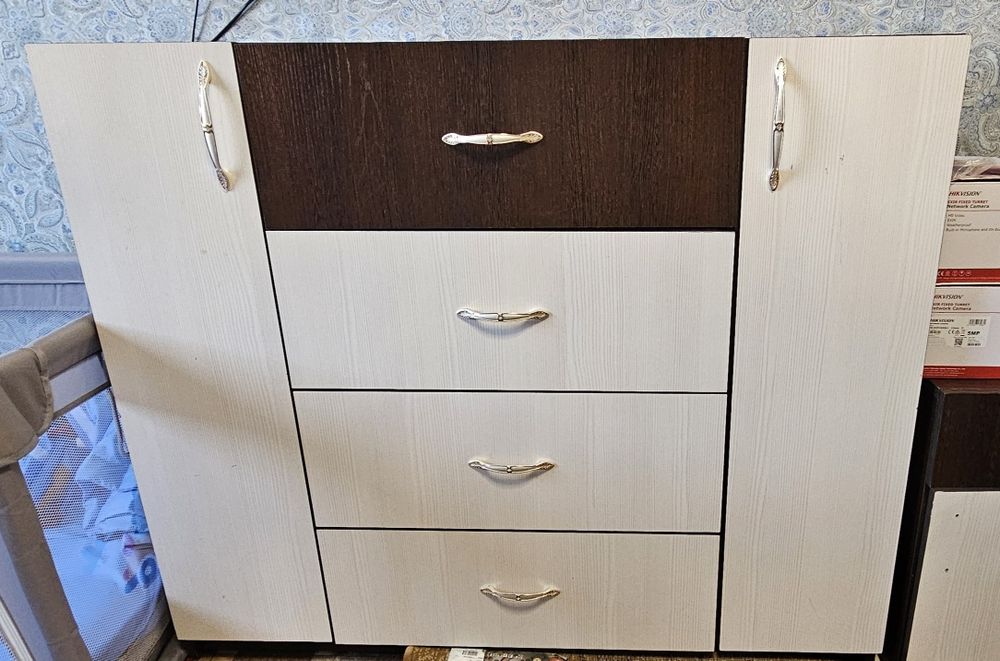 Продам комод с полками и ящиками