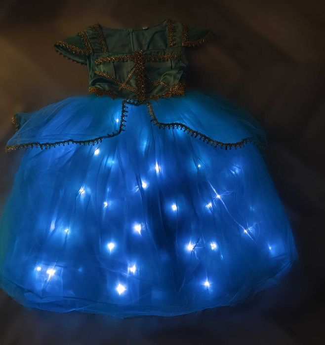 Светеща детска рокля с LED светлини в стил принцеса Жасмин