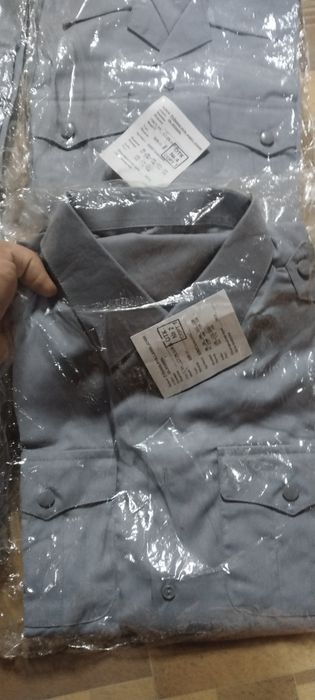 Продам новые запечатанные рубашки цвета полыни