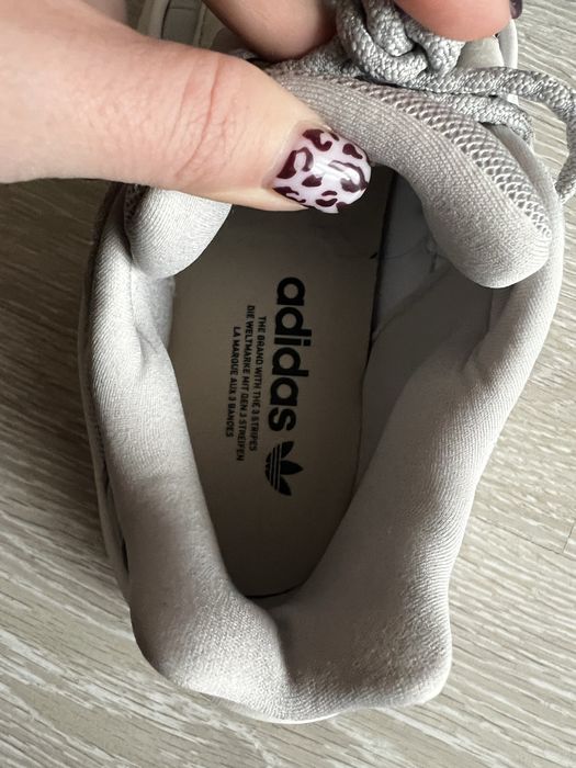 Оригинални маратонки Adidas Oznova W