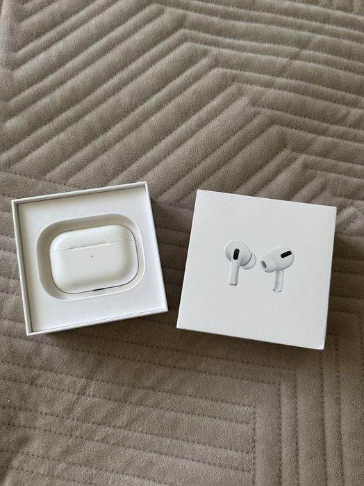 Кейс AirPods pro