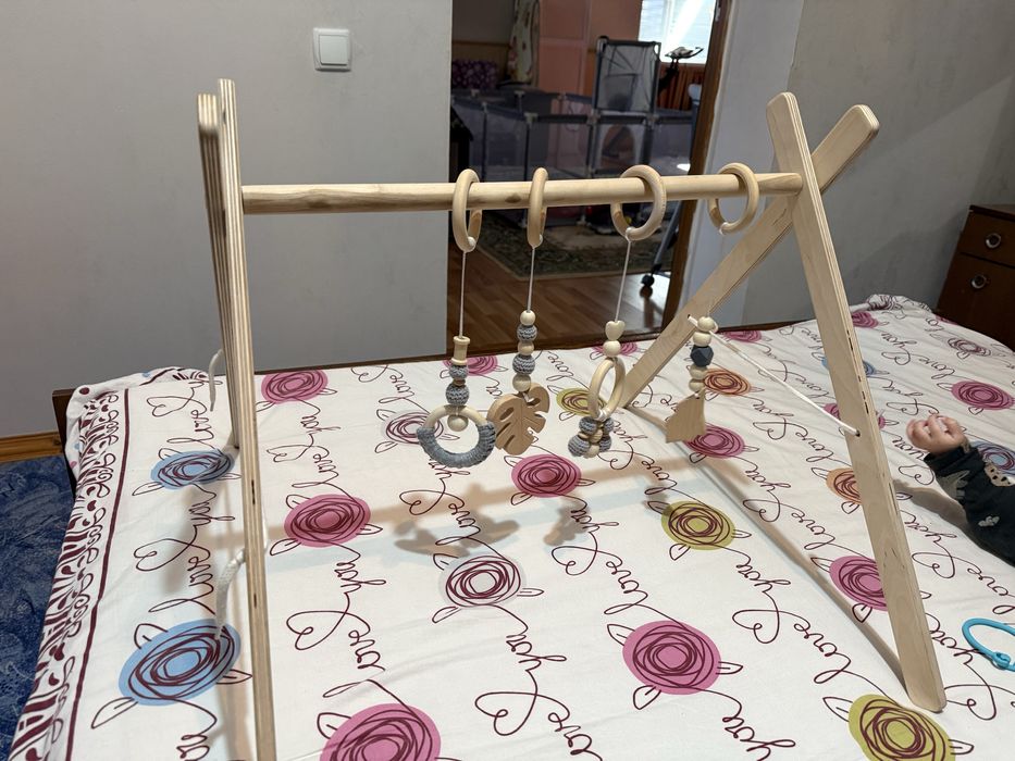 Продам мобиль монтессори