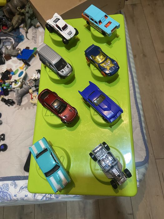 Машинки hot wheels
