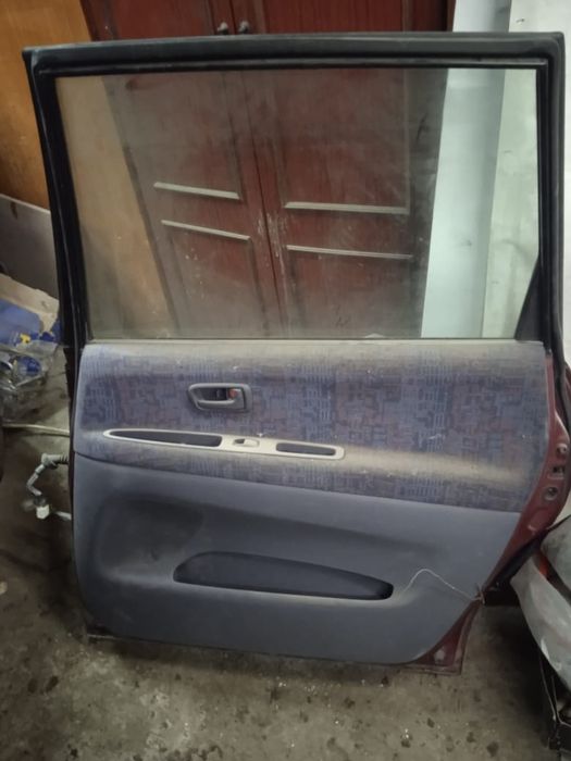 Дверь Тойота пикник