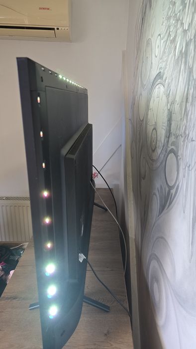 Televizor smart Philips cu ambilight