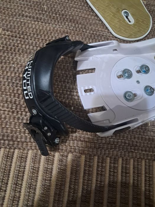 Legaturi Nitro Raiden cu ankle strap rupt