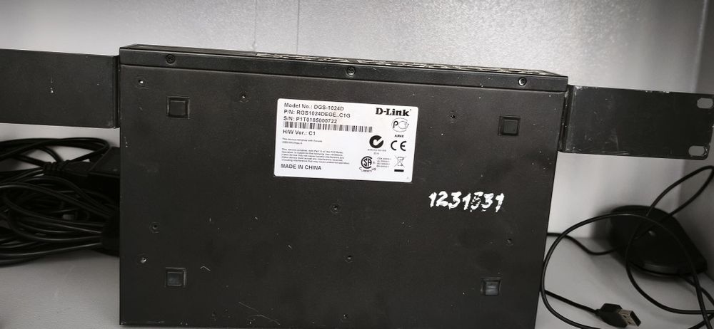 Коммутатор 24 порт D Link DGS 1024D