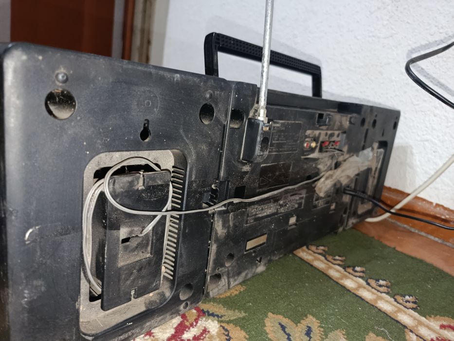 Пытаюсь в магнитофон panasonic в хорошем состоянии