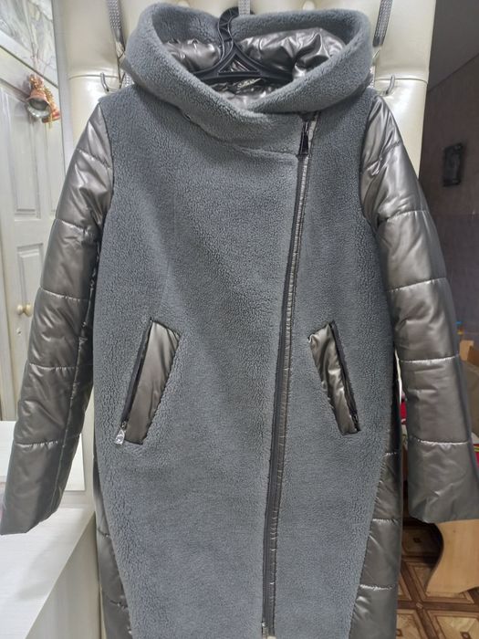 Пуховик 46 размер.