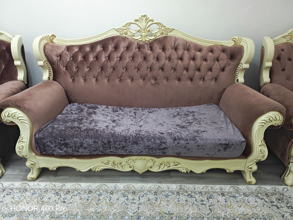 Диван и кресло богатая мебель