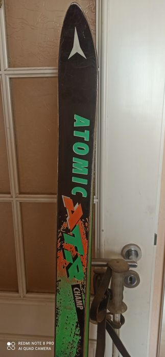 Vând skiuri cu atomic cu tot cu legături Solomon și bețe doar în Brașo