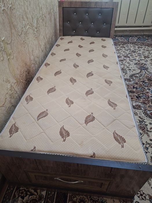 Кроват продается