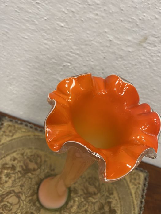 Италианска ваза от разноцветно разтопено стъкло мурано