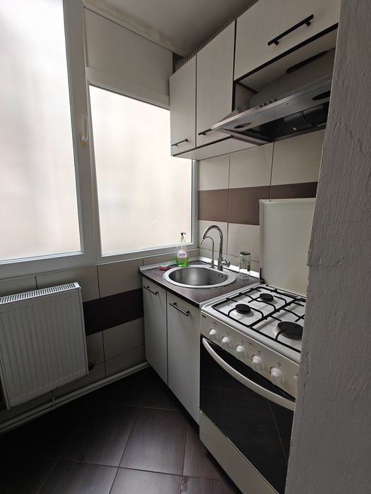 Închiriez apartament
