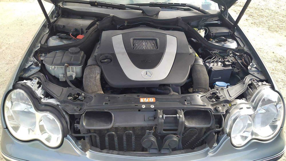 Mercedes c230 2.5 бензин 204 к.с.