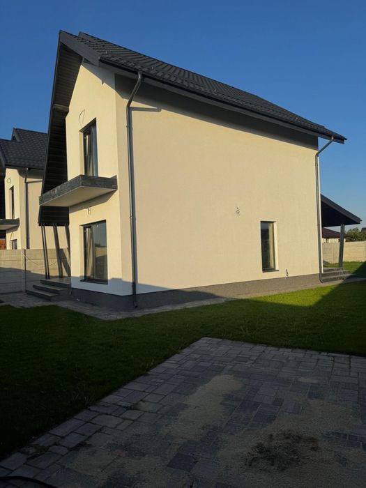 Casa de vanzare , 3 dormitoare , terasa acoperita