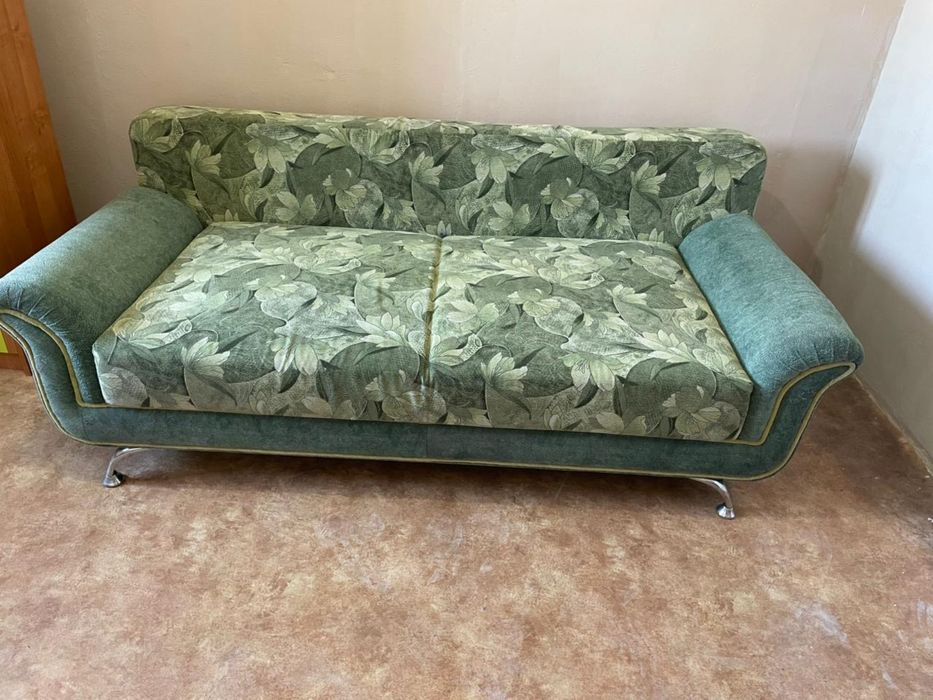 Диван. Состояние хорошее.