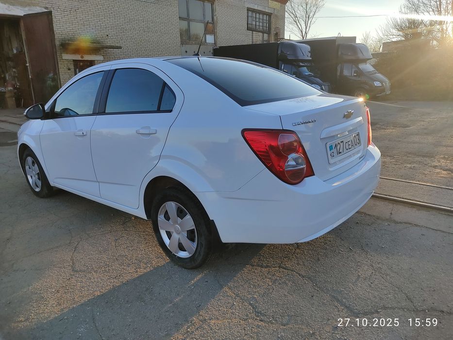 Шевролет авео т 300.