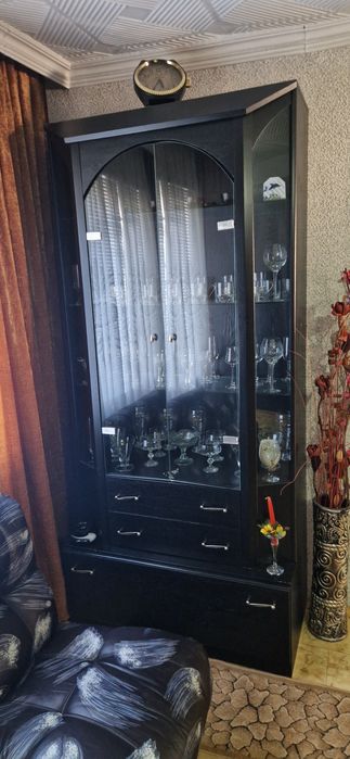 Холно обзавеждане